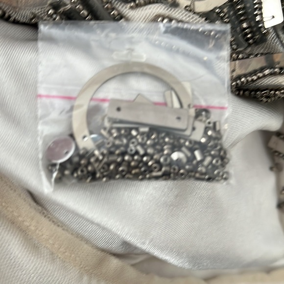 Silver Sequin - Picture 5 of 5